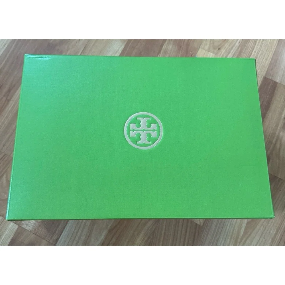 Tory‎ Burch empty shoe box